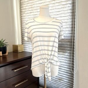 Final Touch Short Sleeve Tie Front Shirt. Size Small. Cream w/black stripes.
